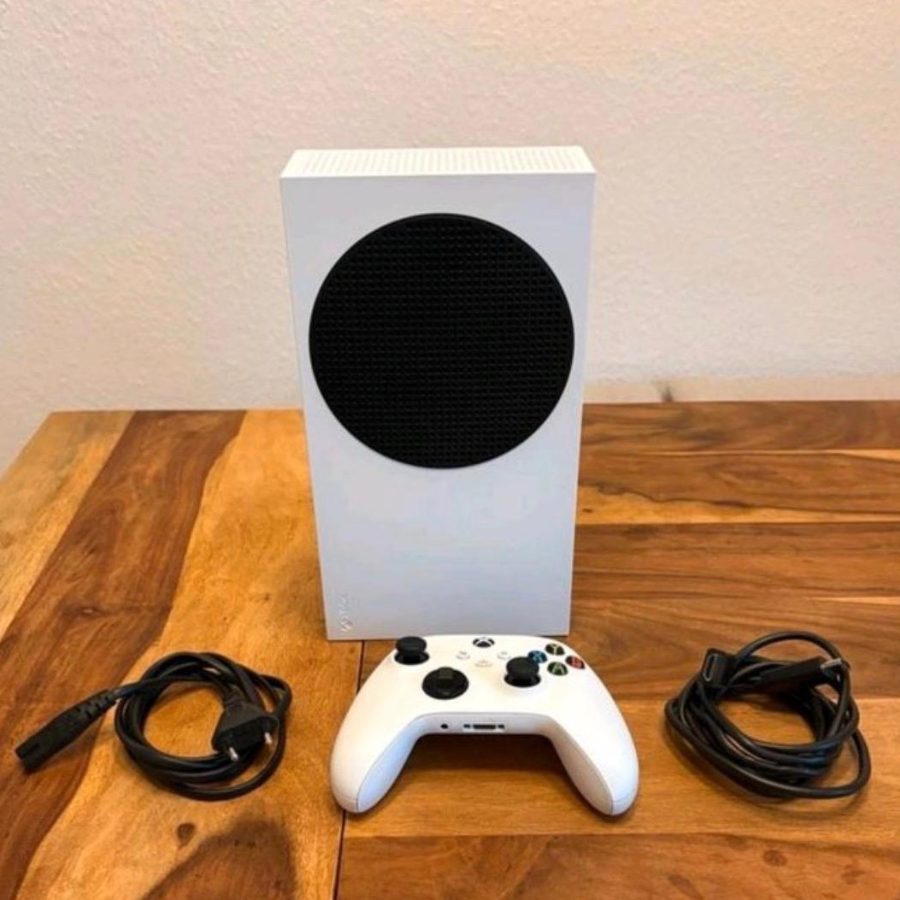 Xbox Series S 512GB SSD All-Digital Gaming Console + 1 Wireless Controller, White